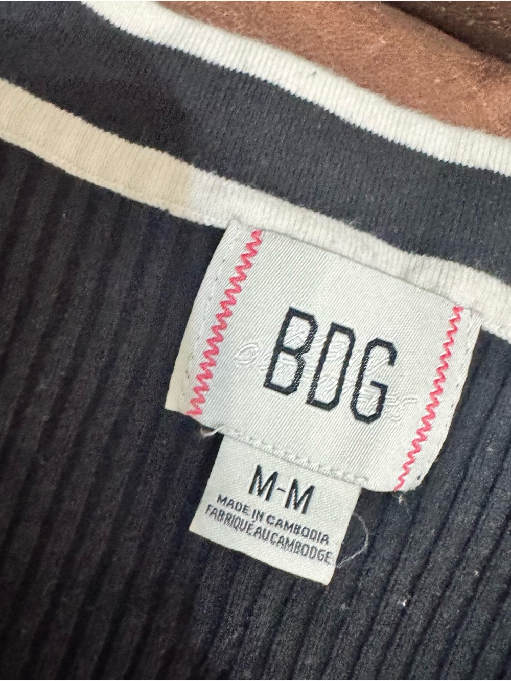 BDG Black Ribbed V-Neck Long-Sleeve Sweater with Cream Trim - Picture 6 of 6